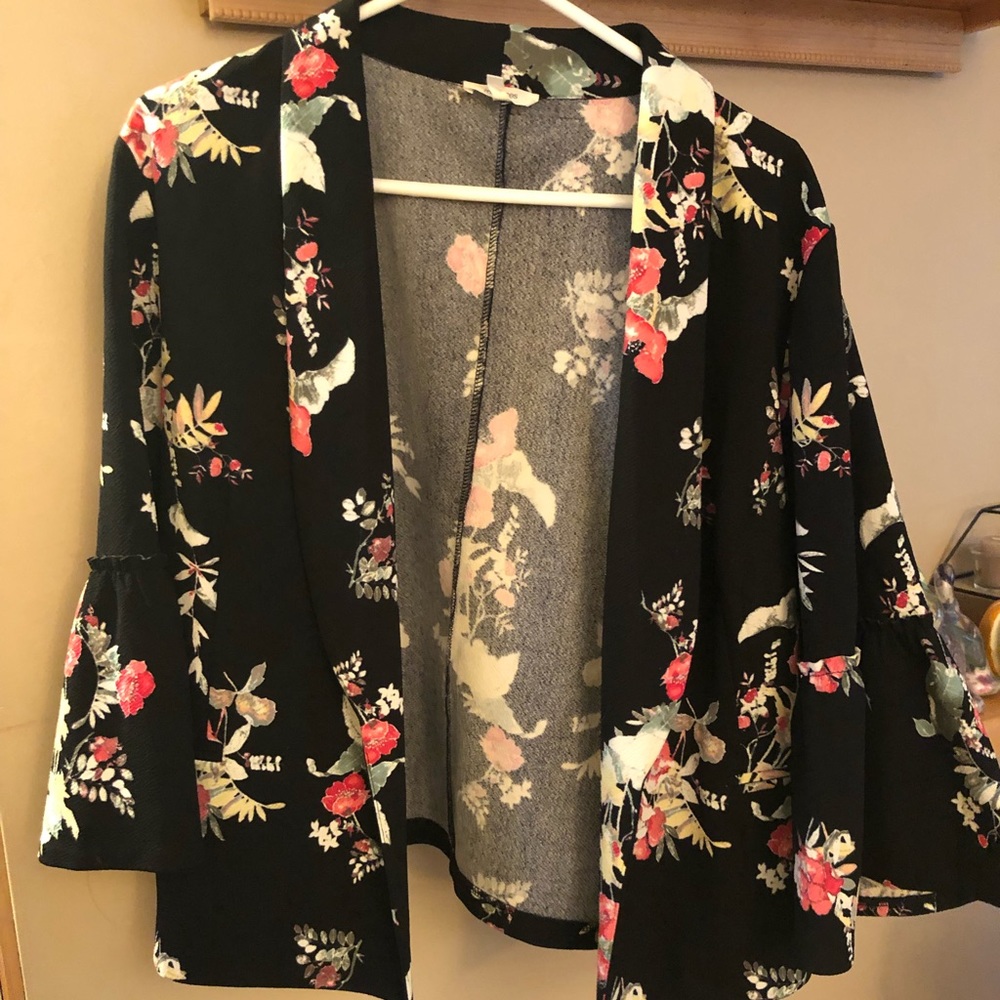 Maurices Size 2 Black and Floral Blazer